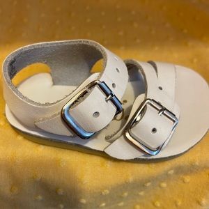 Size 0 Sea Wee baby sandals. Great condition.